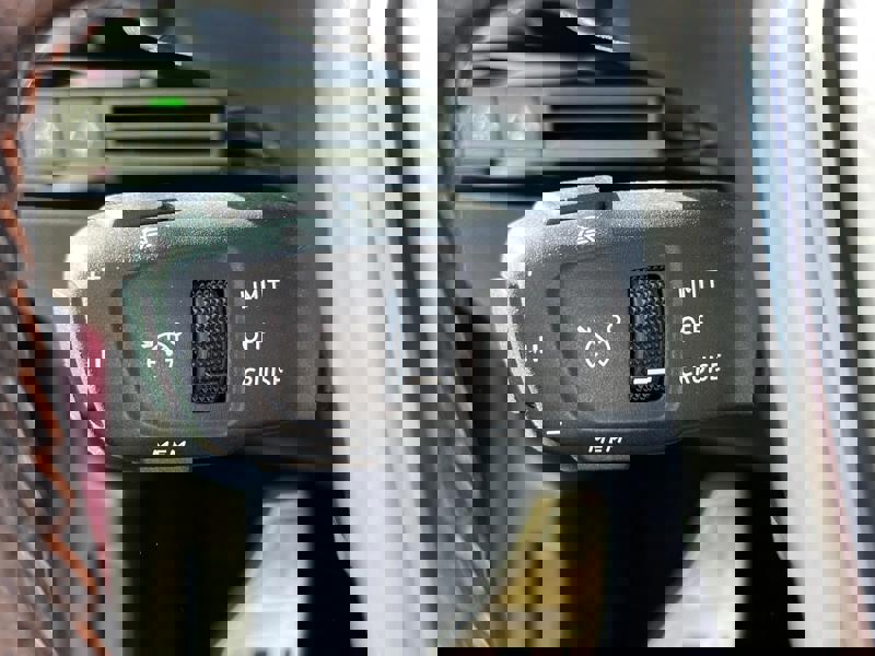 Image Peugeot 〵‸㈨㄰ⴸ⤾ 1.6 225 GT EAT8 Full leds Focal GPS Carplay Caméra Sièges cuir élec chauff à mémoires Régul adapt Cl